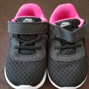 NIKE Tanjun for toddler girl